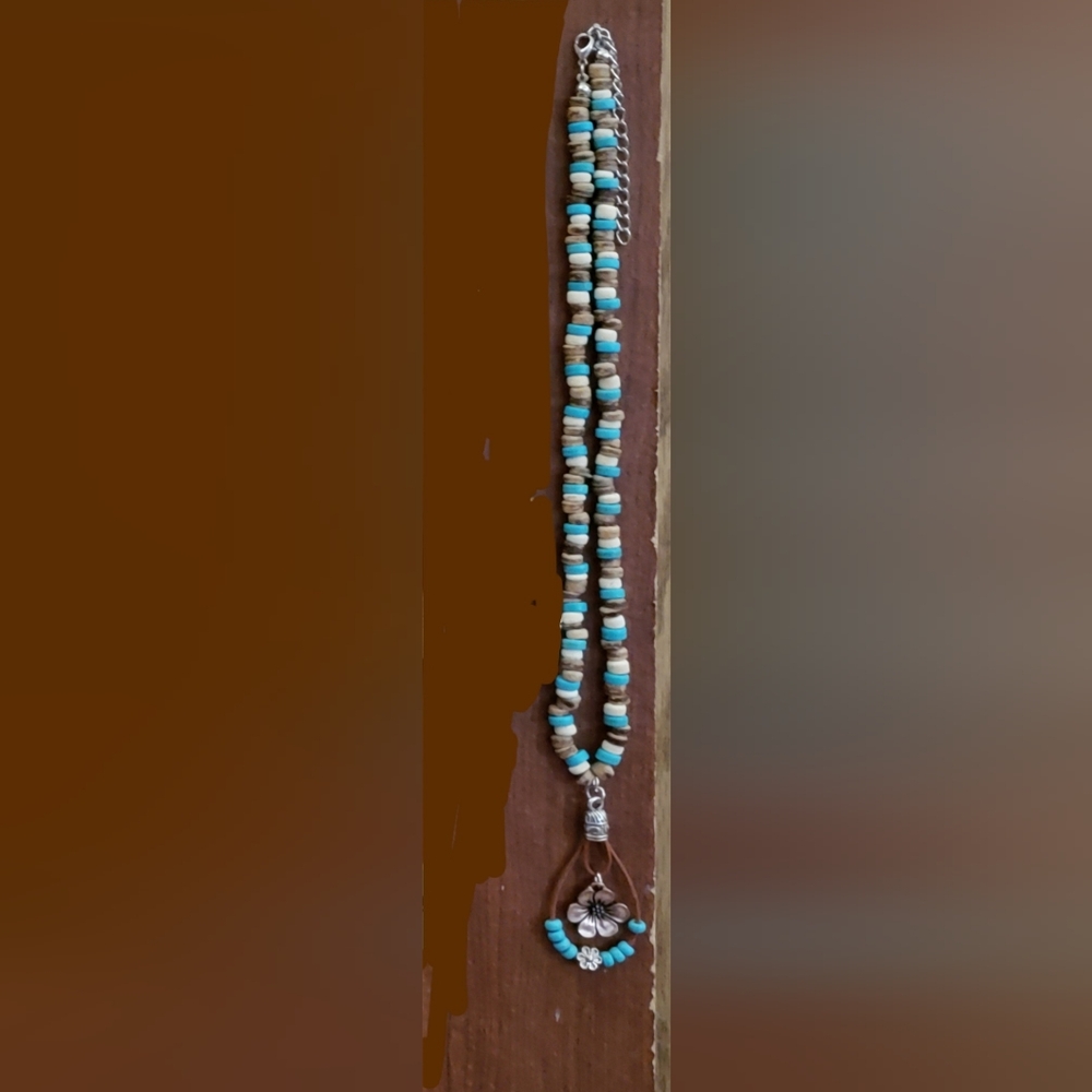 Elegant Beaded Necklace with Pendant
